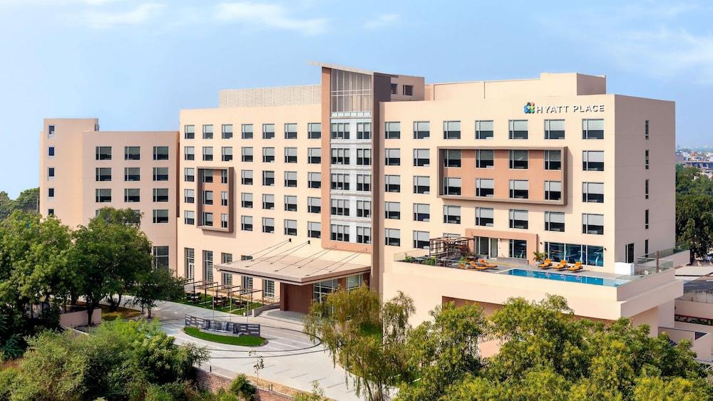 Hyatt Place Gurgaon Udyog Vihar Dış mekan fotoğraf The West Village