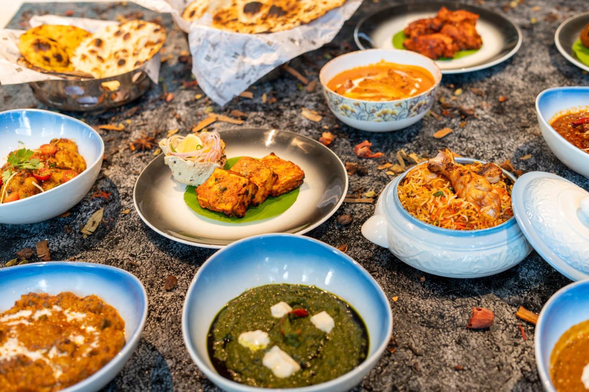 Hyatt Place Gurgaon Udyog Vihar Dış mekan fotoğraf Indian cuisine