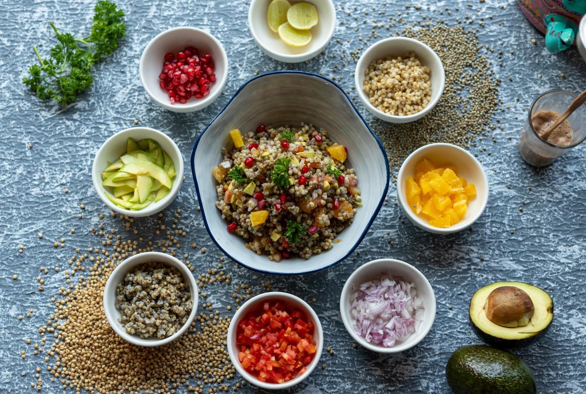 Hyatt Place Gurgaon Udyog Vihar Dış mekan fotoğraf Quinoa salad